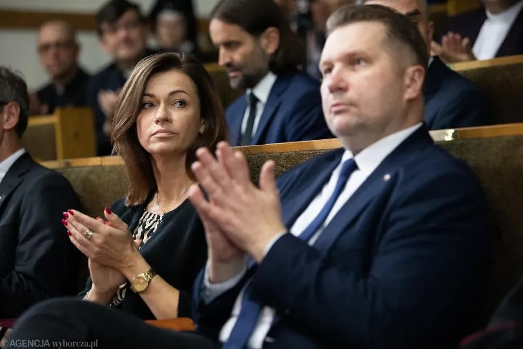 Kim jest żona Czarnka? Poznaj Karinę i jej rolę u boku ministra