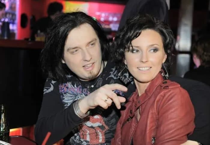 Kim jest żona Piotra Cugowskiego? Poznaj fascynującą historię